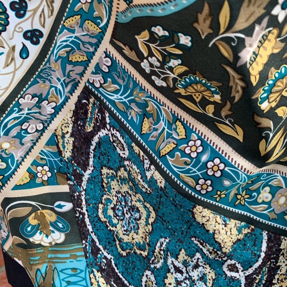 Adreinne Landau large silk scarf - Picture 8 of 8